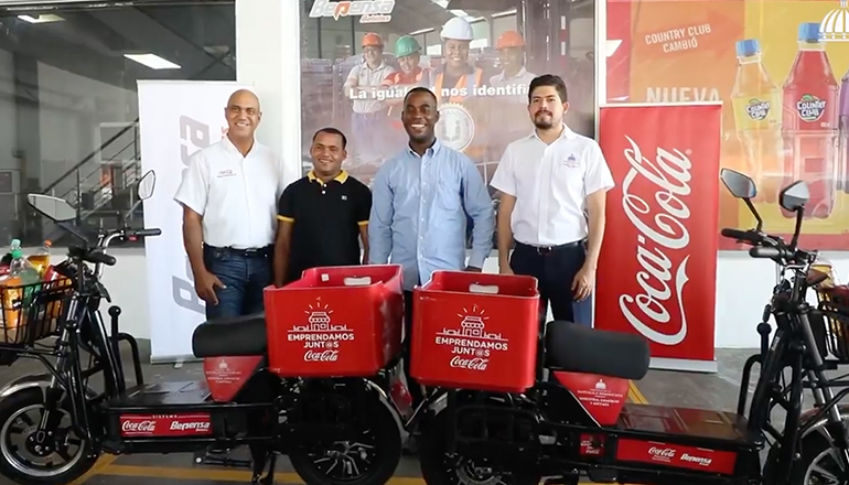 “Emprendamos Juntos” otorga movilidad sustentable para colmados en la República Dominicana